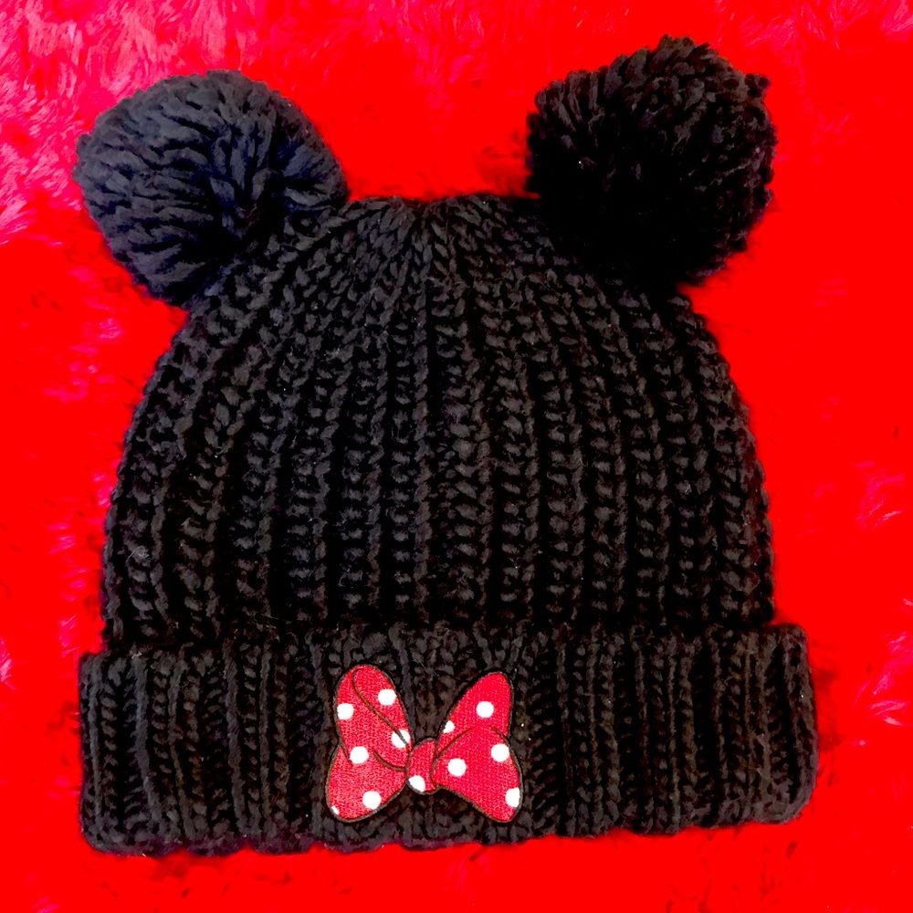 Knitted Soft Disney Minnie Mouse Beanie with red bow & 2 soft fur balls, adult